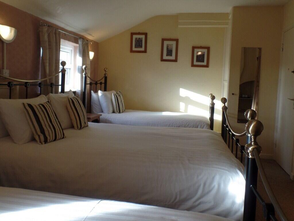 The Dodington Lodge Hotel Вітчерч Екстер'єр фото
